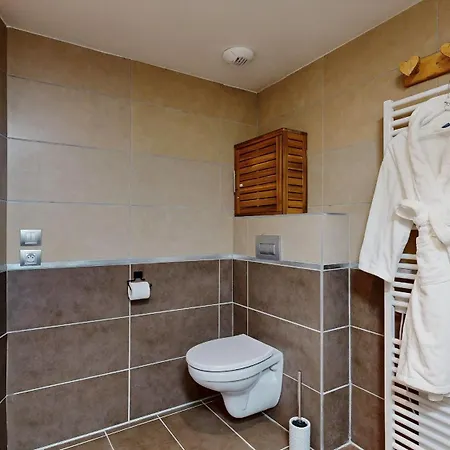 Foot Of Slopes, South Terrasse, 6 Pers La Plagne