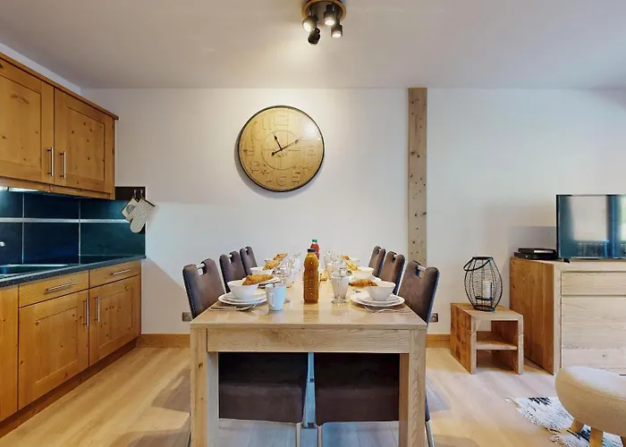 Foot Of Slopes, South Terrasse, 6 Pers La Plagne